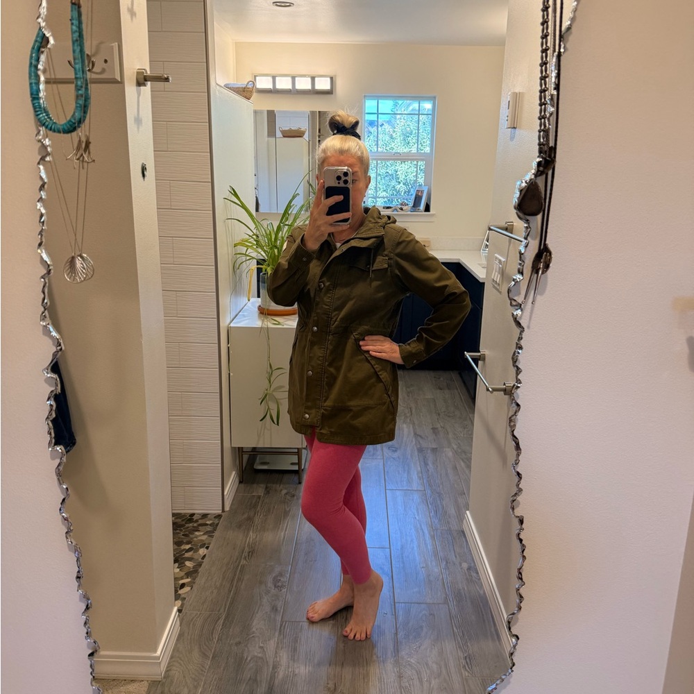 The North Face Olive Green Utility/ Barn Jacket - Picture 7 of 12